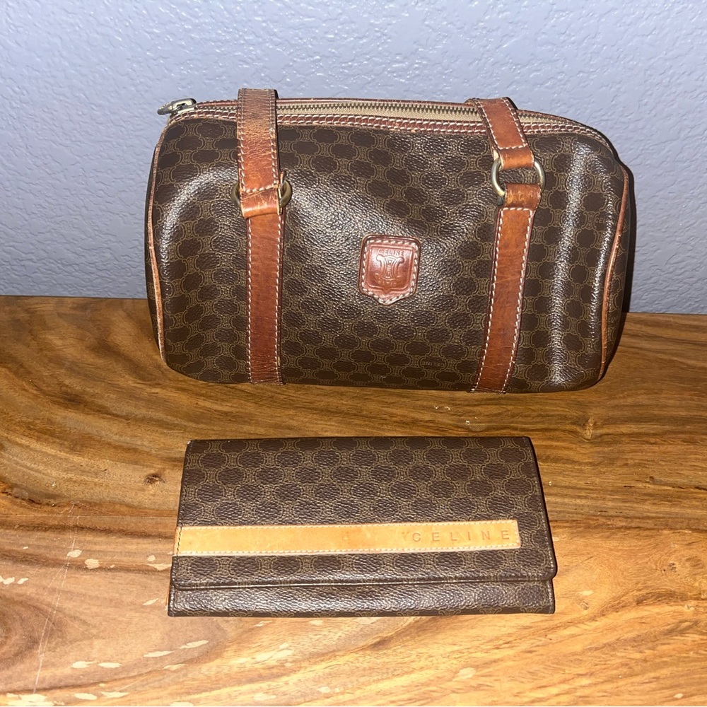Celine wallet 100% Authentic